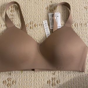 Lululemon hold true bra 32C